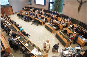 Die Referate der Rednerinnen und Redner bei der 40-Jahr-Feier der Volksanwaltschaft wurden nun in einer Festschrift gesammelt und veröffentlicht (Foto: Landtag/Volksanwaltschaft)