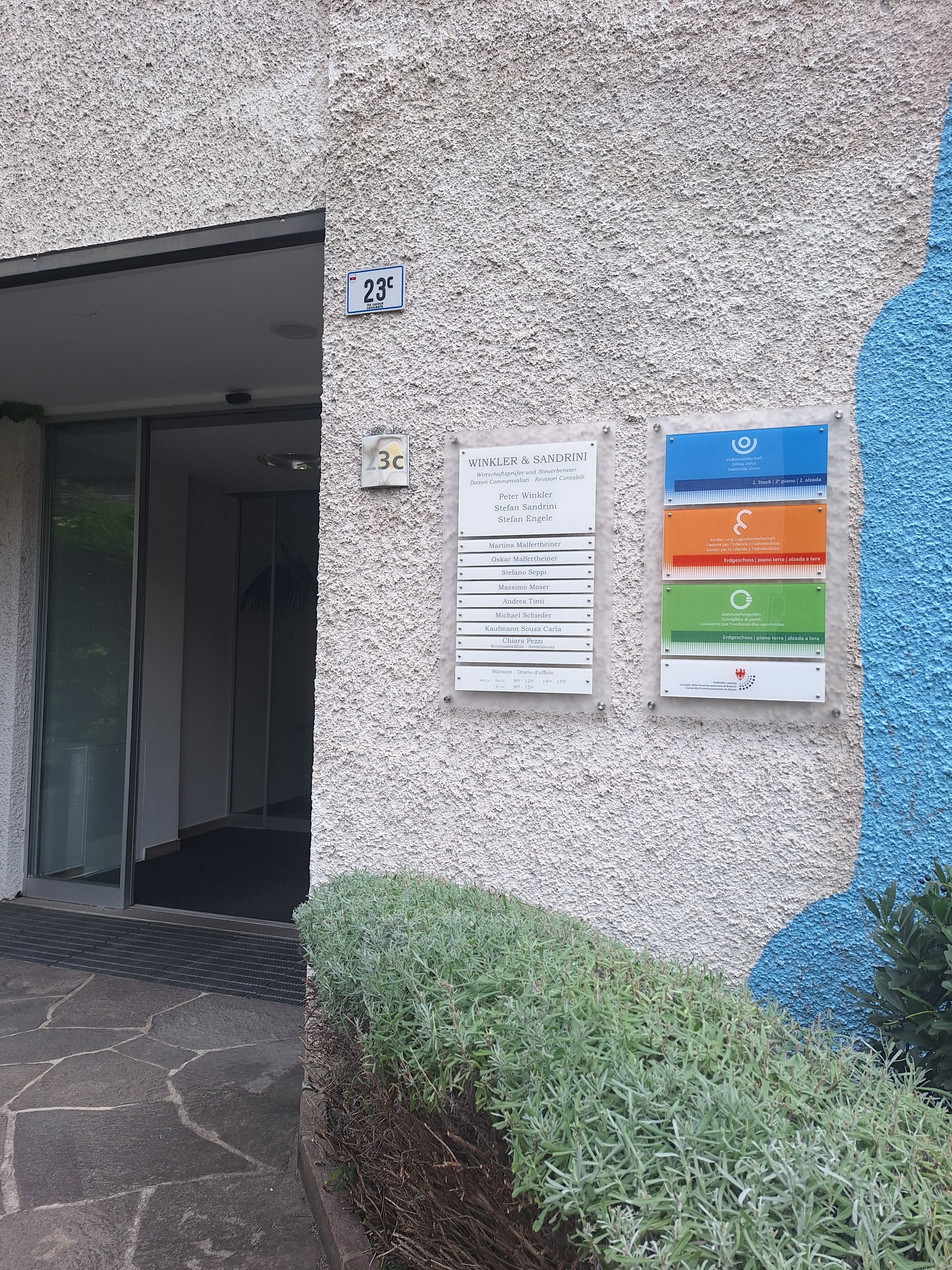 La sede degli Organismi di garanzia in via Cavour 23/C a Bolzano. (Foto: Difesa civica)