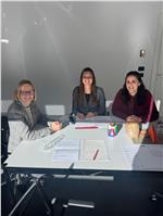 (da sx) L’ass. Magdalena Amhof, la collaboratrice della Difesa civica Nathalie Peri e la Difensora civica Veronika Meyer. (Foto: Difesa civica)