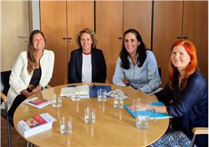 Trafen sich am Sitz der Volksanwaltschaft in Bozen (v.l.n.r.): Peri, Manzini, Meyer und Peer. (Foto: Volksanwaltschaft)